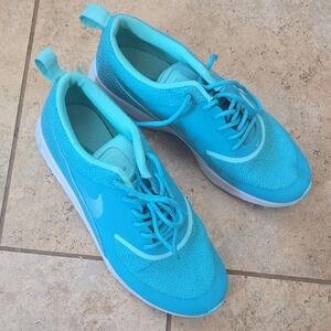 Nike Aqua Blue Athletic Shoes Size 6 Womens Teal